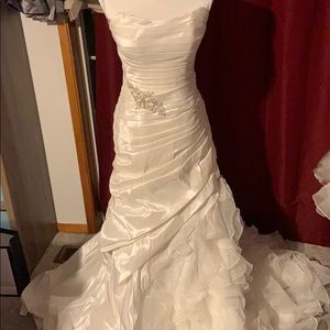 Kittychen wedding dress